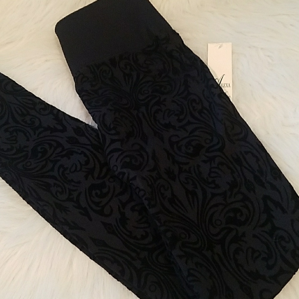 🆕High Waist Damask Leggings
